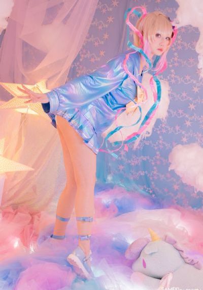 黑丝美女在线观看_BD在线视频观看