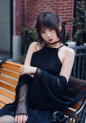 国色天香一卡二卡_BD英语全集在线观看